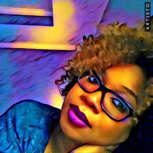 Meet your Posher, Alicia